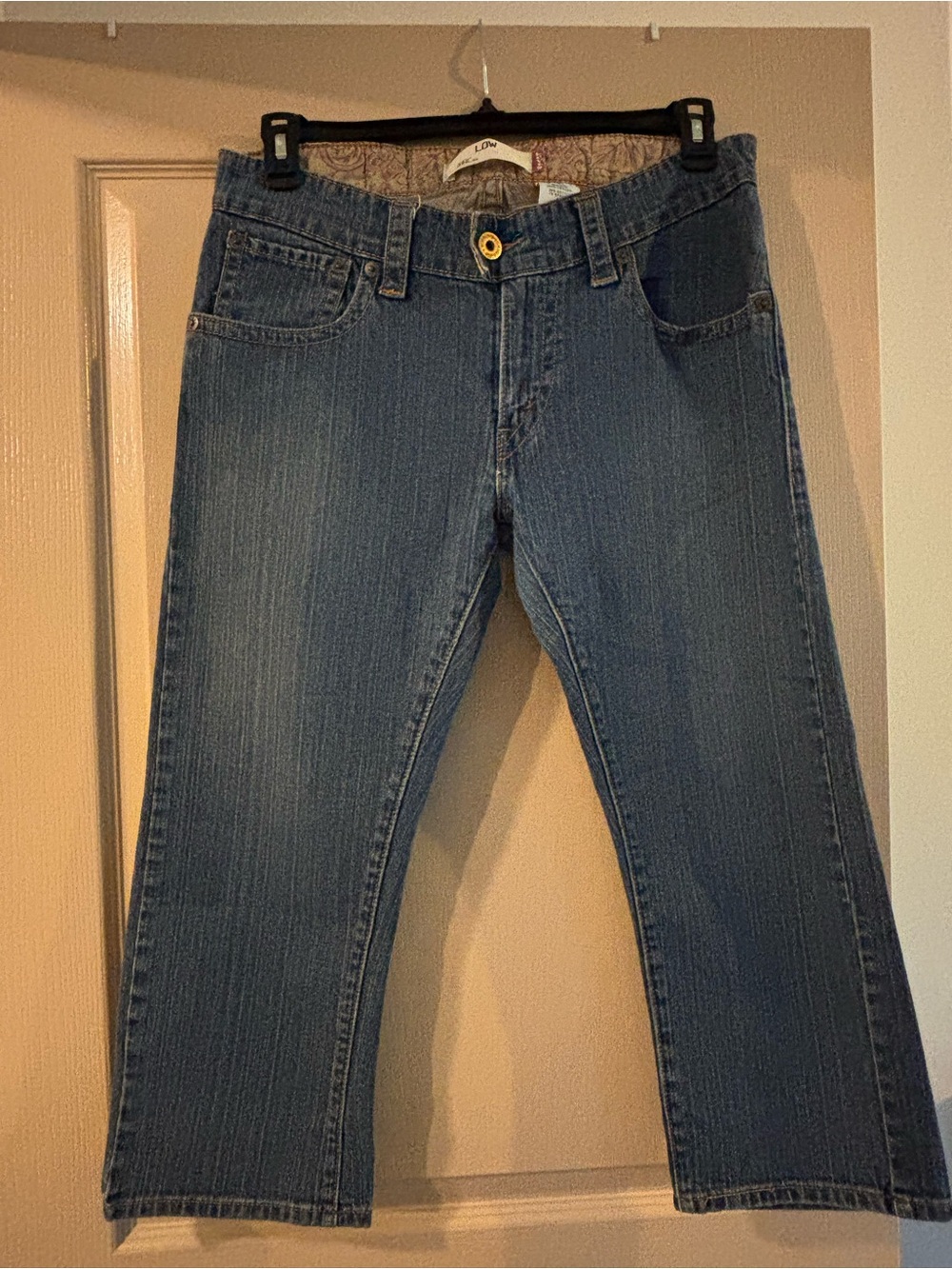 Levi Women’s Capris